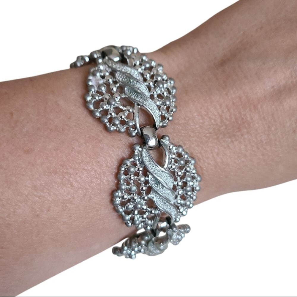 vintage 1970s emmons silver plated statement bracelet 7.5 inches long
